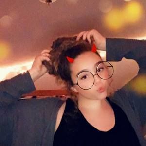 Meet your Posher, Kayla